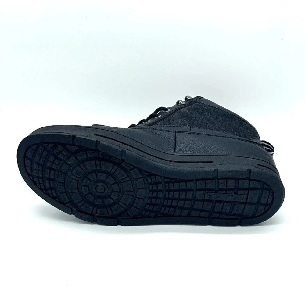 Nautica Mens Duck Boot Size 11  New Bedford/ Black Canvas‎
